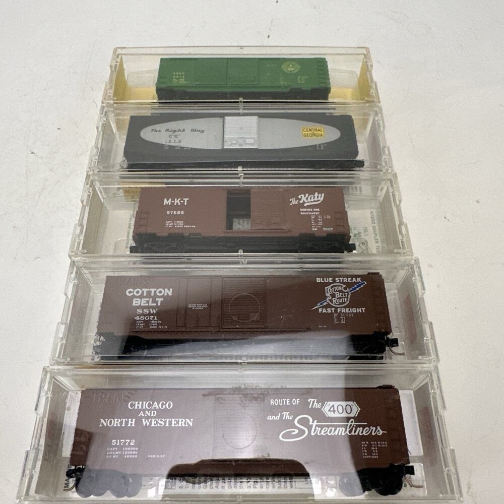 LOT of 5 N Scale Micro-Trains Penn Central